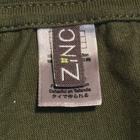 NWOT NBC Sports Triple Crown Men's L Long T - Picture 4 of 4